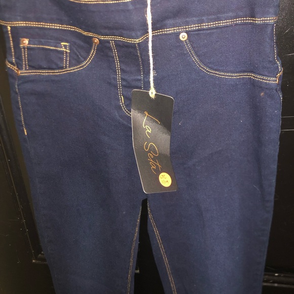 Ladies, high-rise pull on cup denim jeans size small - Picture 2 of 6